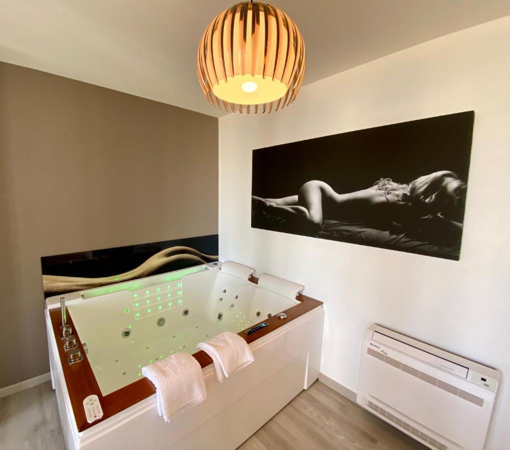 La Vague Tendresse - Vue Mer - Jacuzzi & Sauna Le Tréport Exterior photo